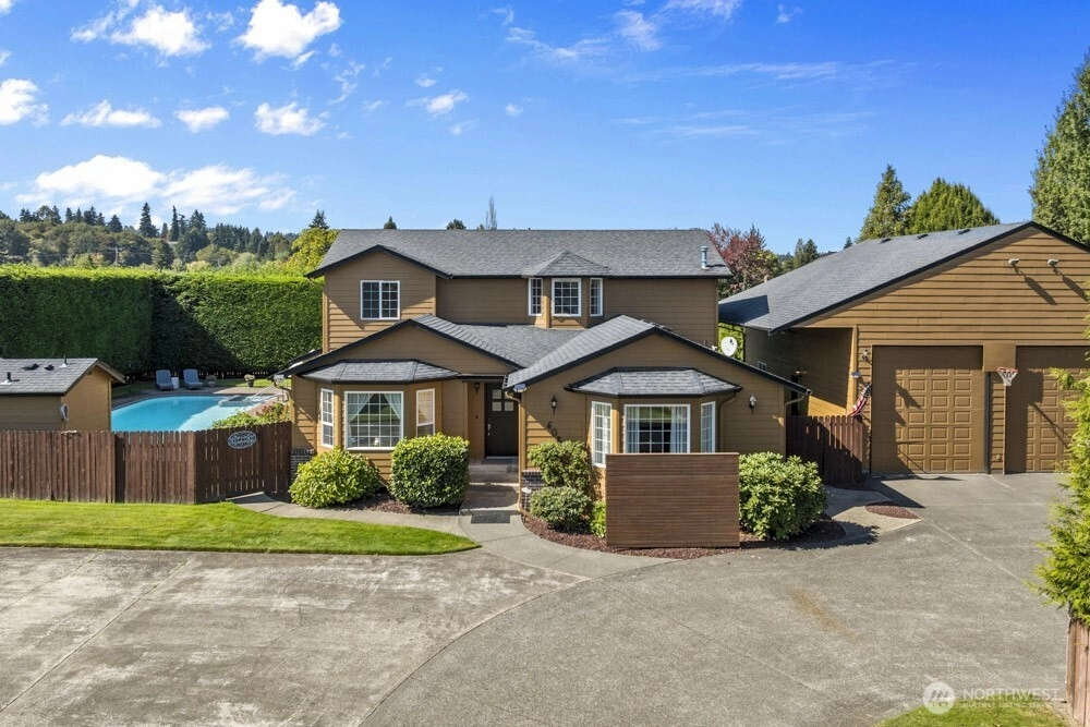 608 14th St SW Puyallup WA 98371