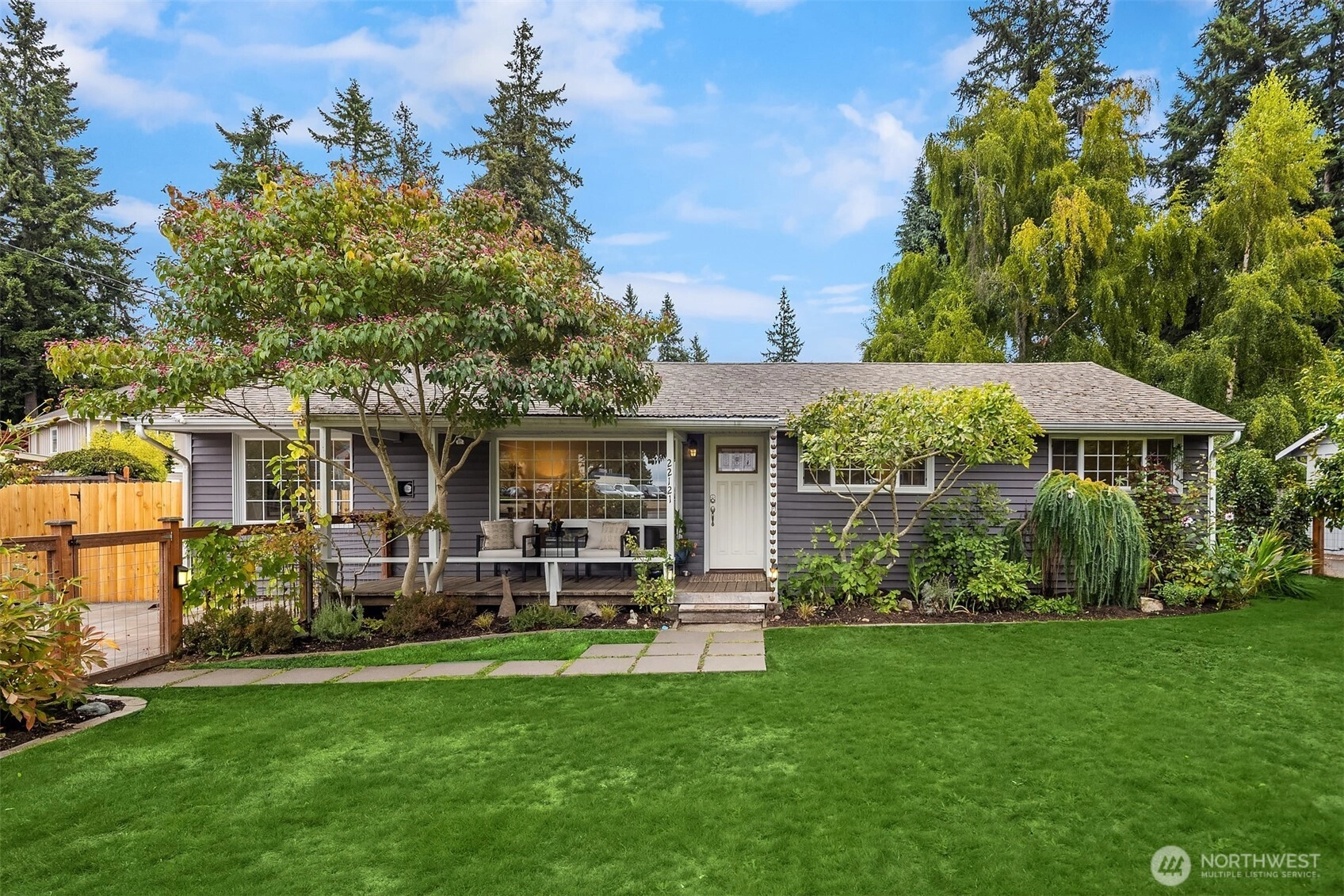22121 96th Ave W Edmonds WA 98020