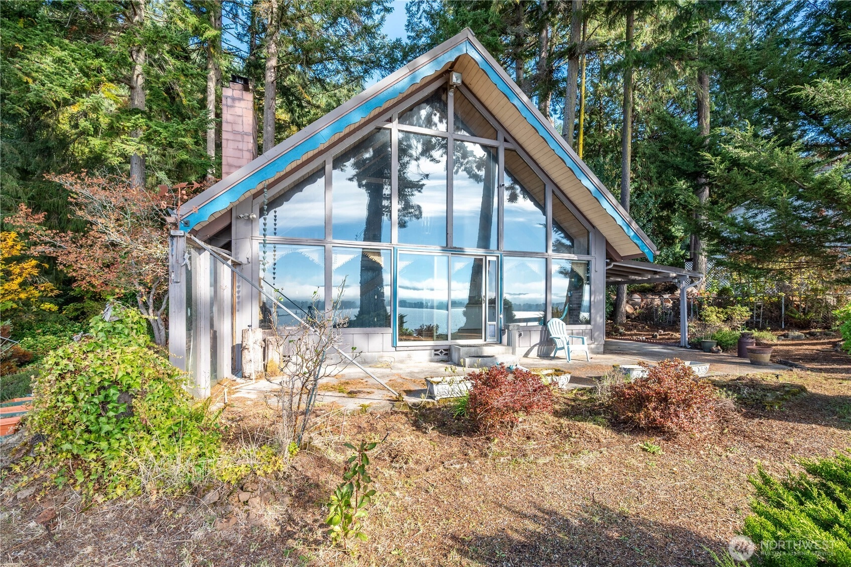 10 W Cape Horn Rd Cathlamet WA 98612