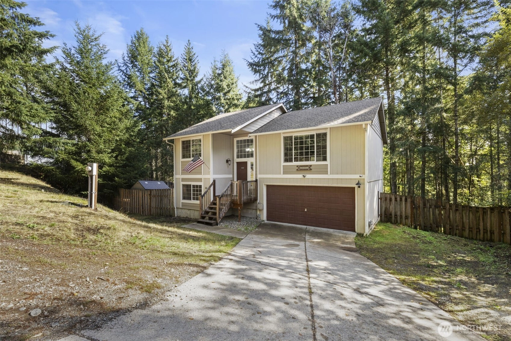 261 NE Jolly Roger Ln Belfair WA 98528
