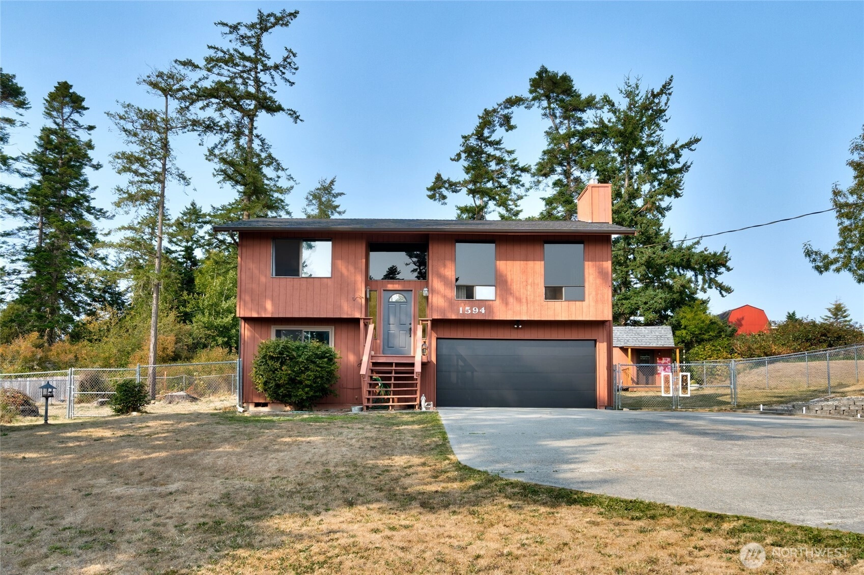 1594 Douglas St Oak Harbor WA 98277