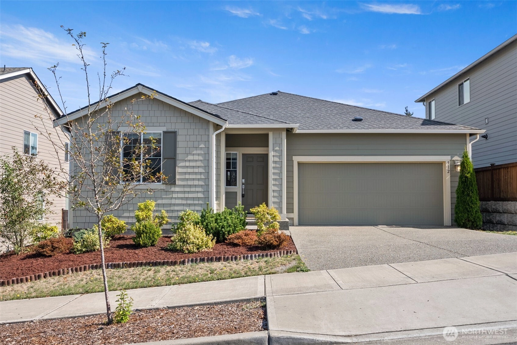 912 Baker Heights Loop Bremerton WA 98312