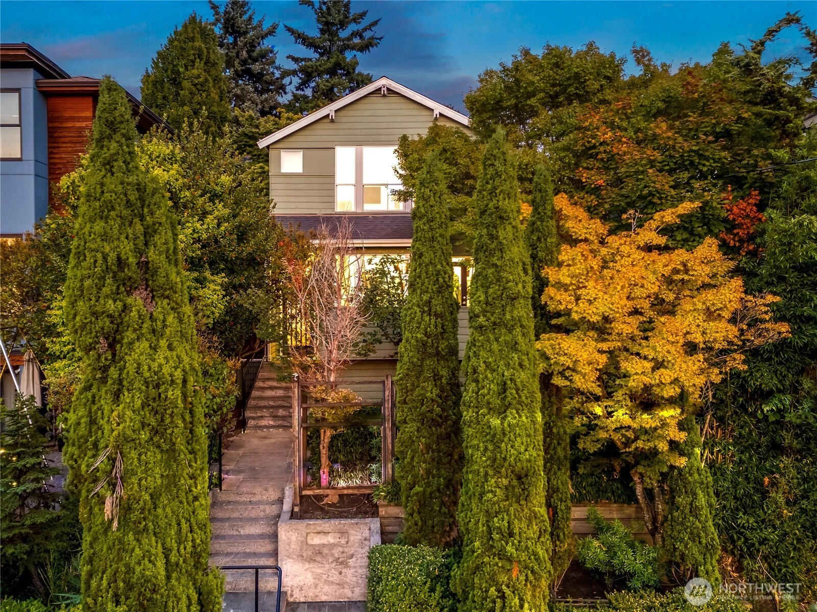 824 30th Ave Seattle WA 98122