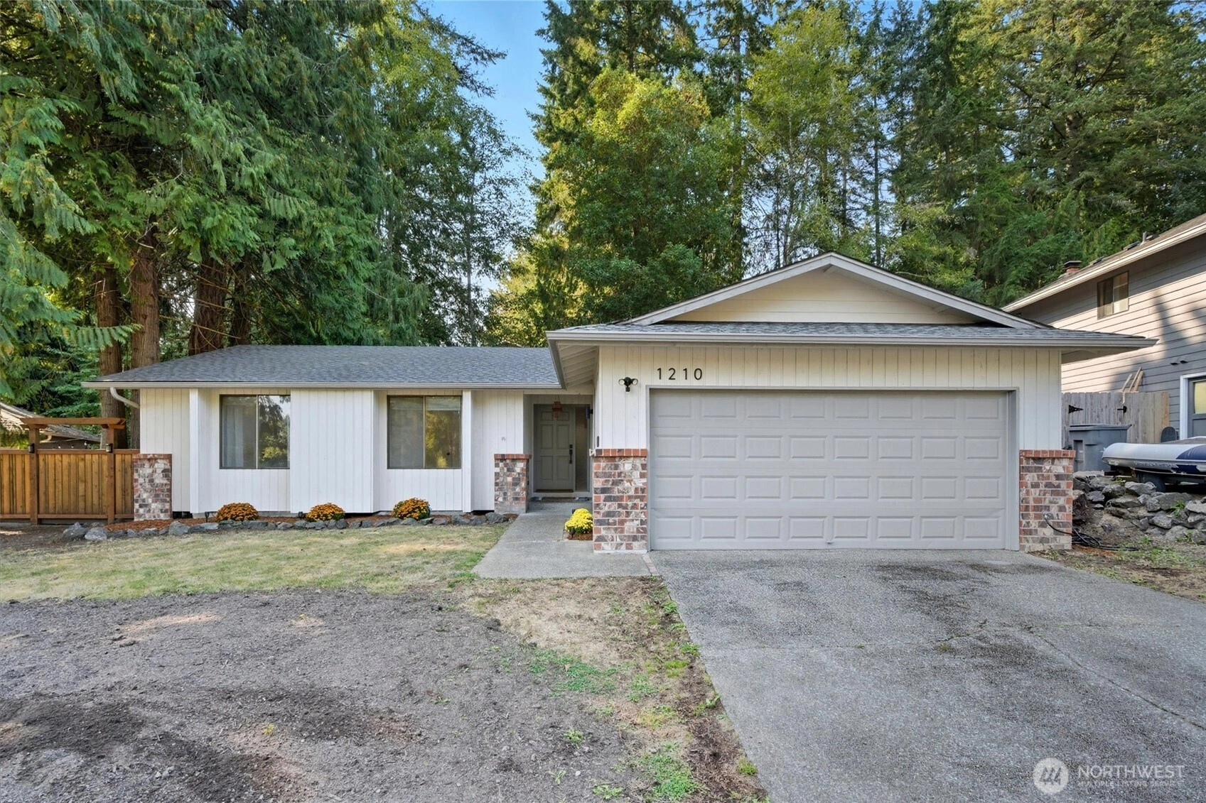 1210 NW Huckle Dr Unit  Bremerton WA 98311