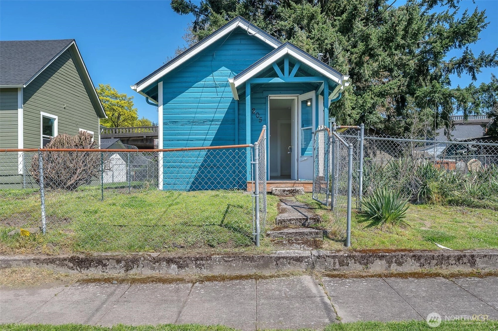 203 Grant St Kelso WA 98626