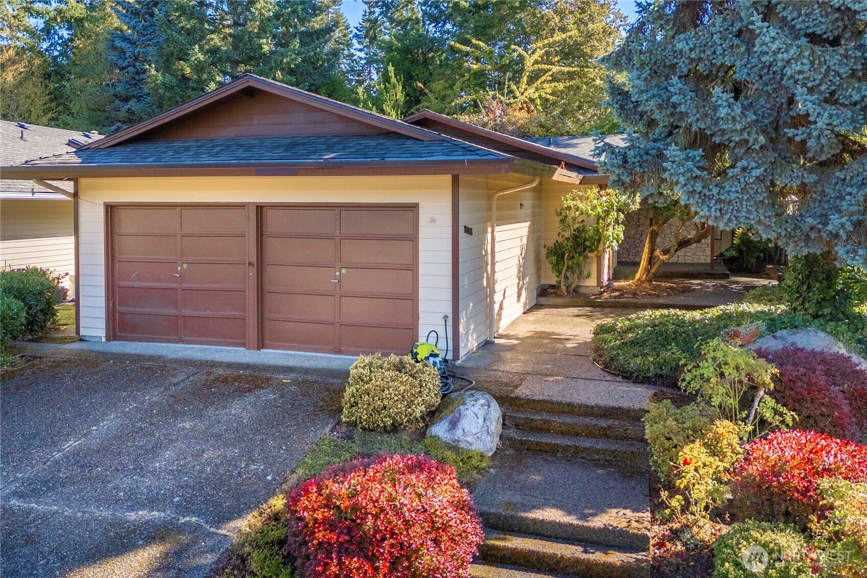 1102 S 248th St Des Moines WA 98198