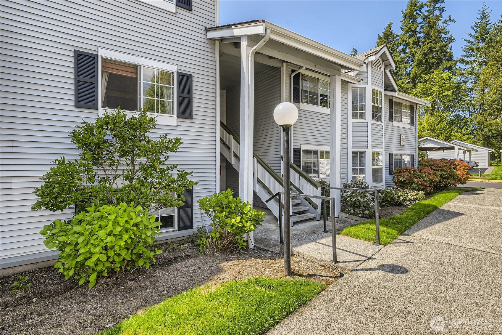 23325 Cedar Way Unit G105 Unit G105 Mountlake Terrace WA 98043