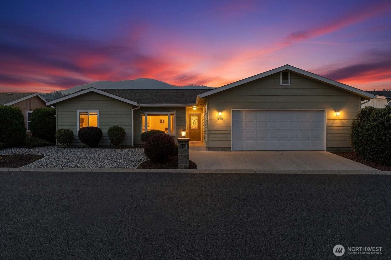 1240 Gallers St Unit  Wenatchee WA 98801