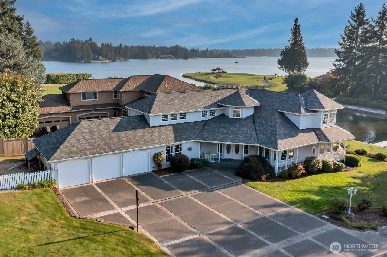 20204 Island Parkway E Lake Tapps WA 98391