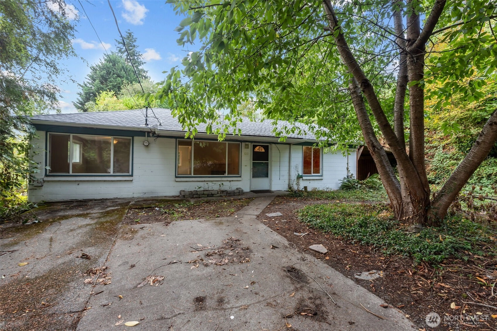 1011 NE 158th St Shoreline WA 98155