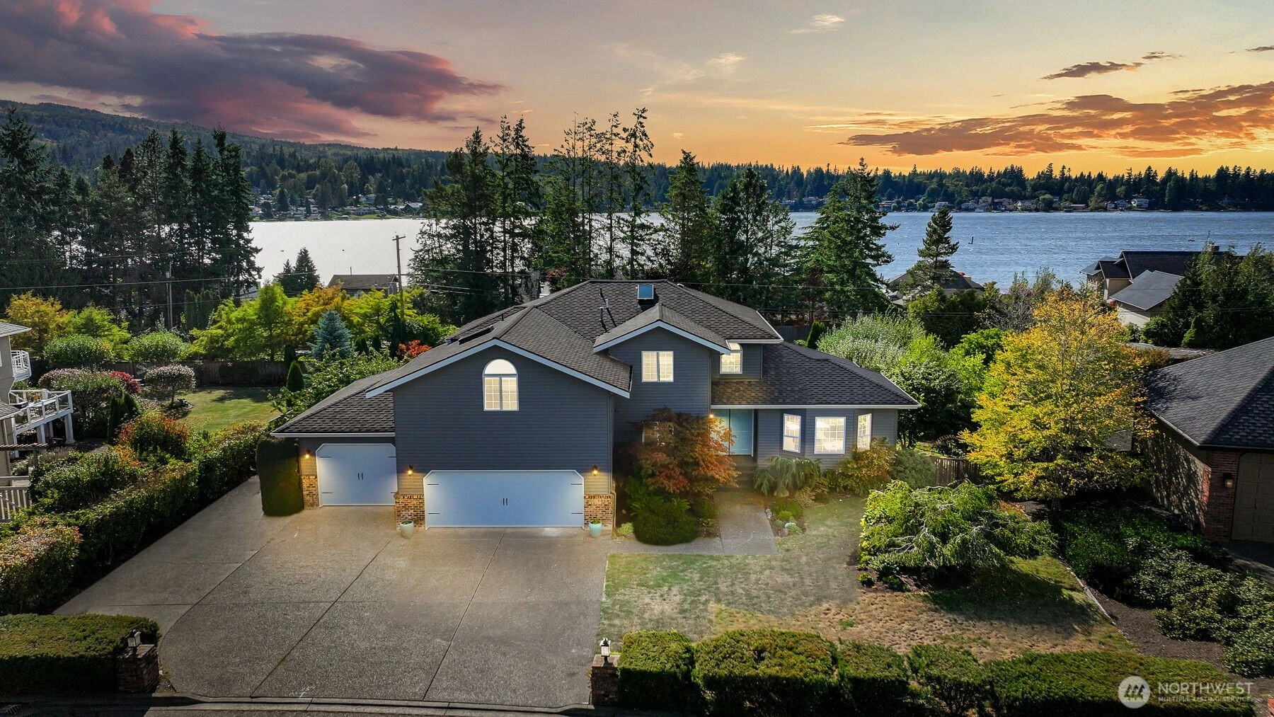 1715 Eagleridge Dr Bellingham WA 98226