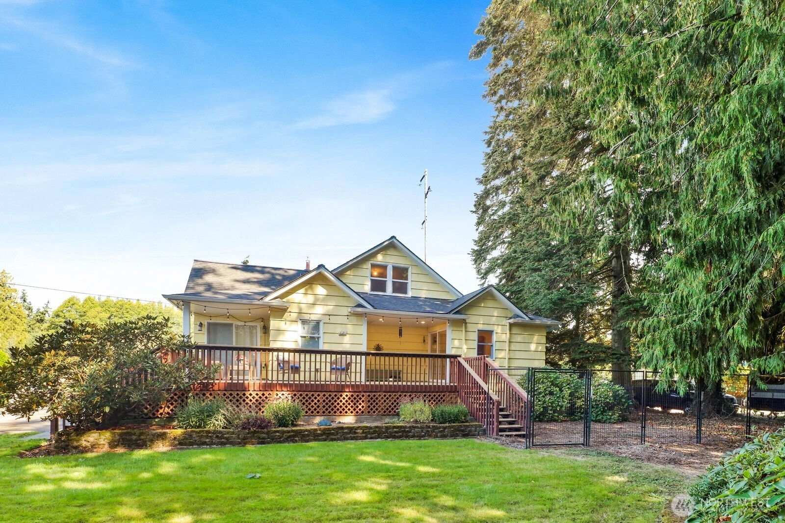 17090 Sam Bell Rd Bow WA 98232