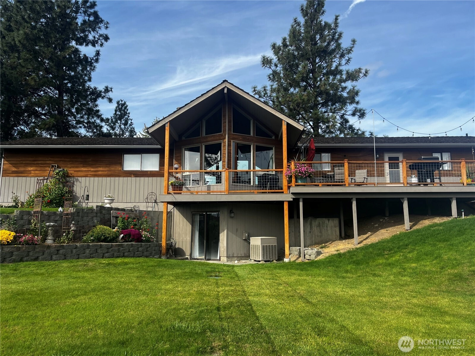 8 Mundinger Ln Omak WA 98841