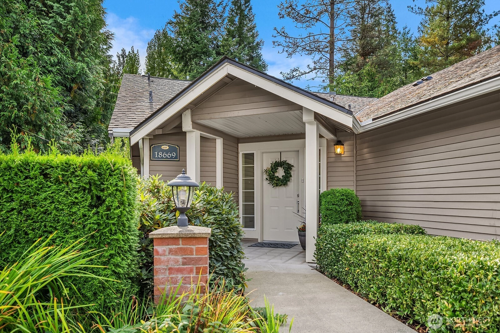 18669 NE 55th Way Redmond WA 98052