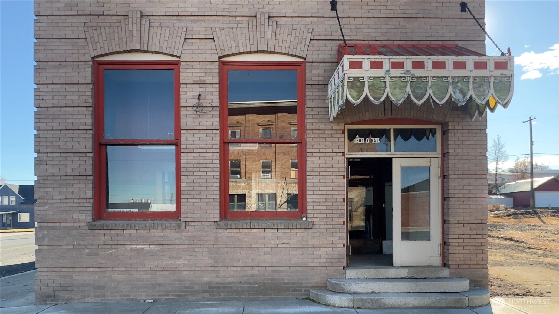 301 W Main St Almira WA 99103