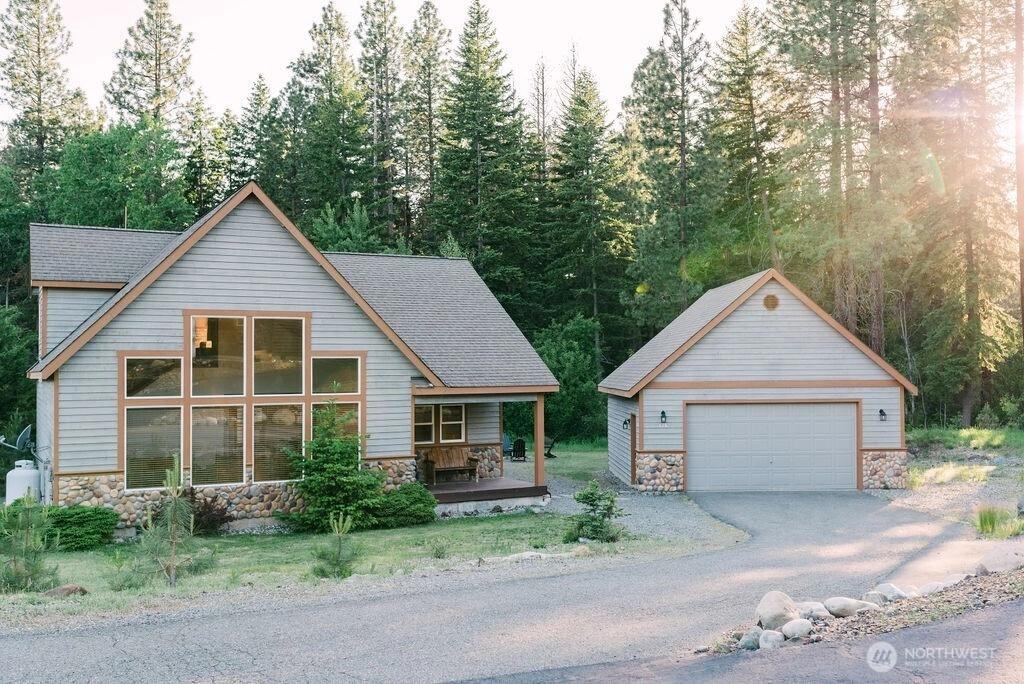 175 Wintergreen Ln Unit  Ronald WA 98940