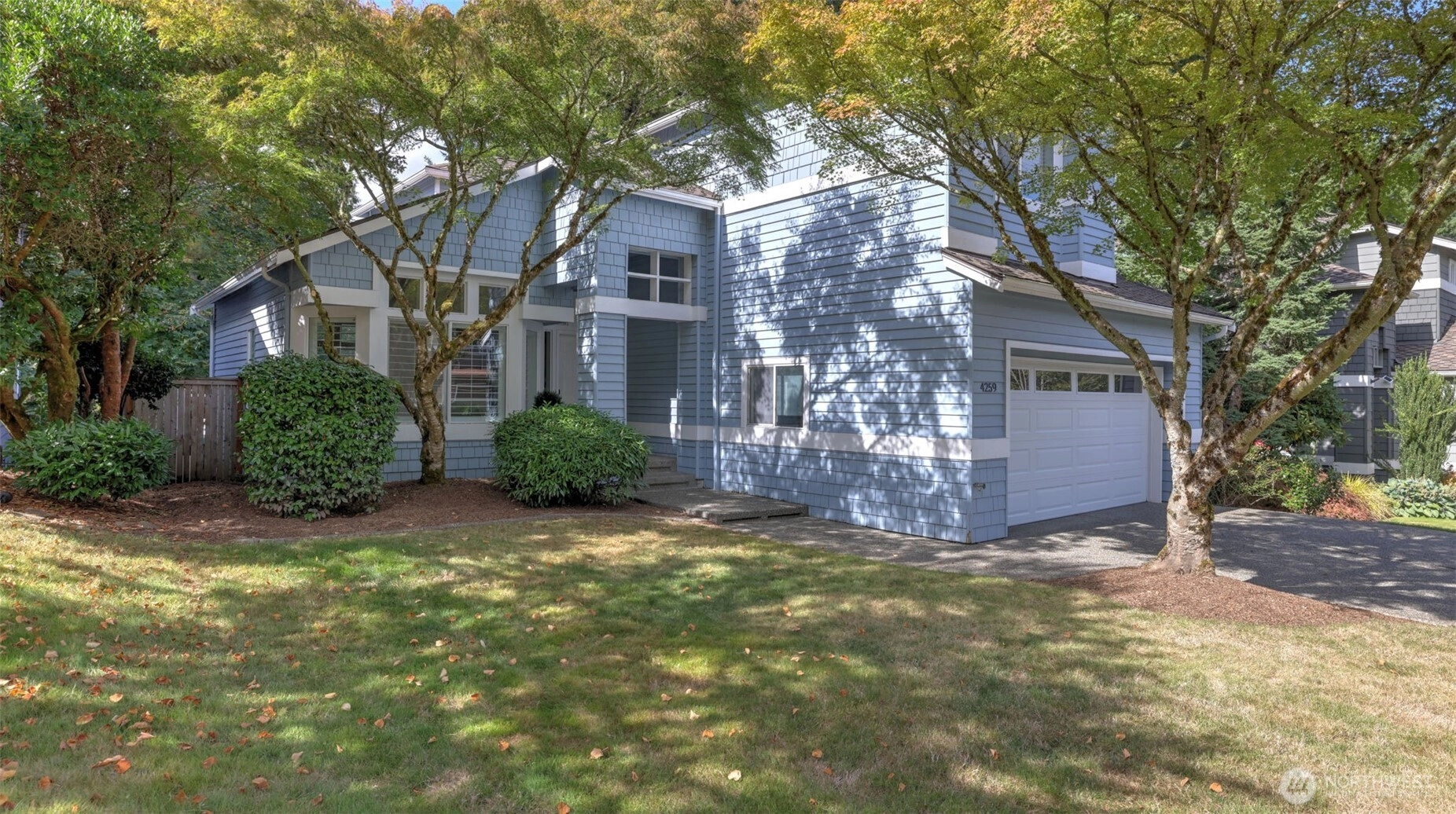 4259 257th Pl SE Unit  Sammamish WA 98029