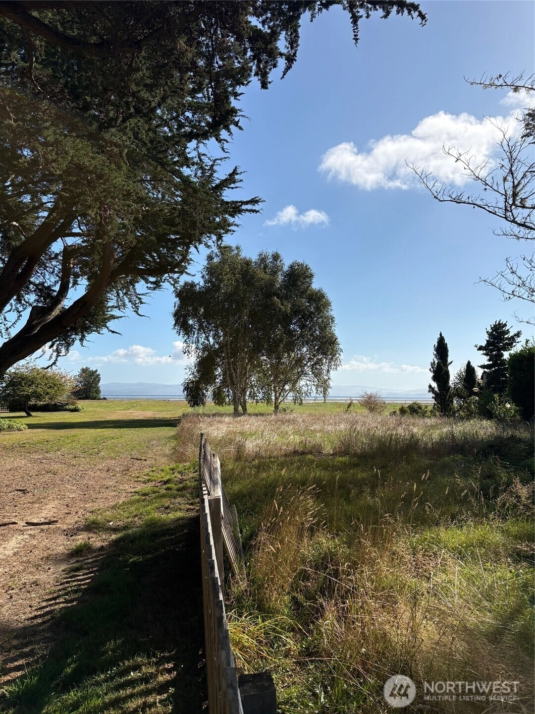 33880 Territory Rd Oysterville WA 98640