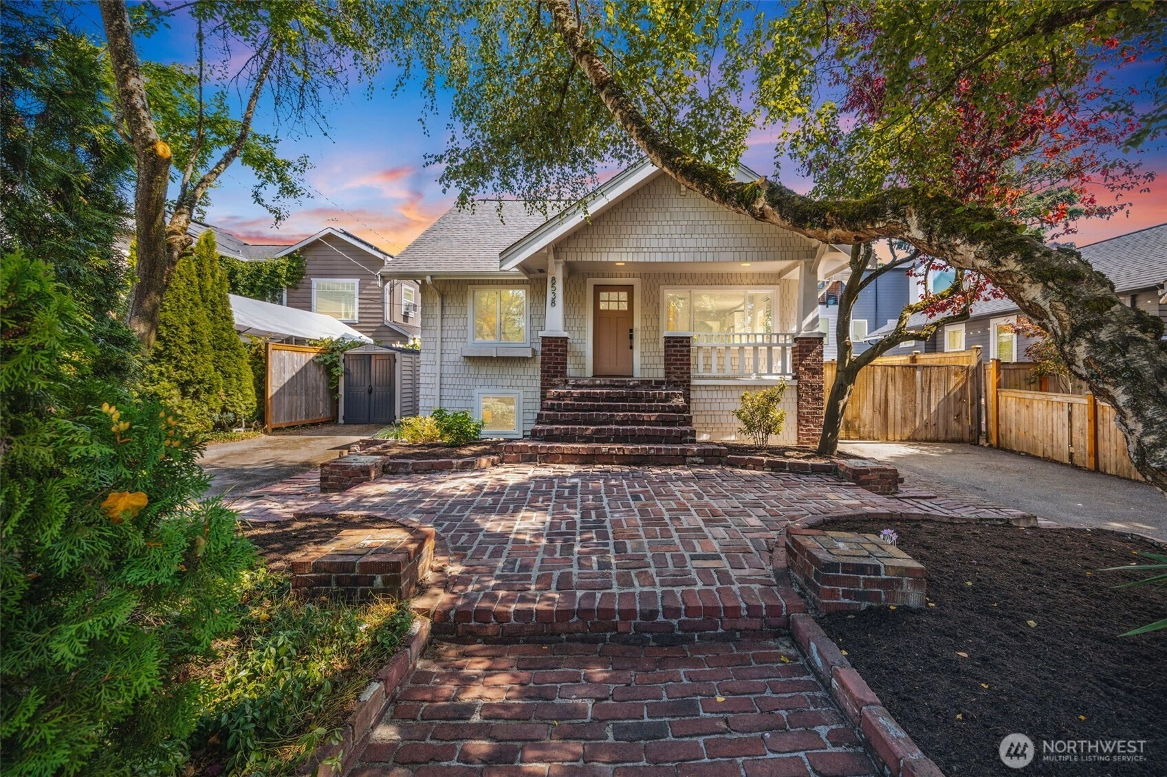 8538 13th Ave NW Seattle WA 98117