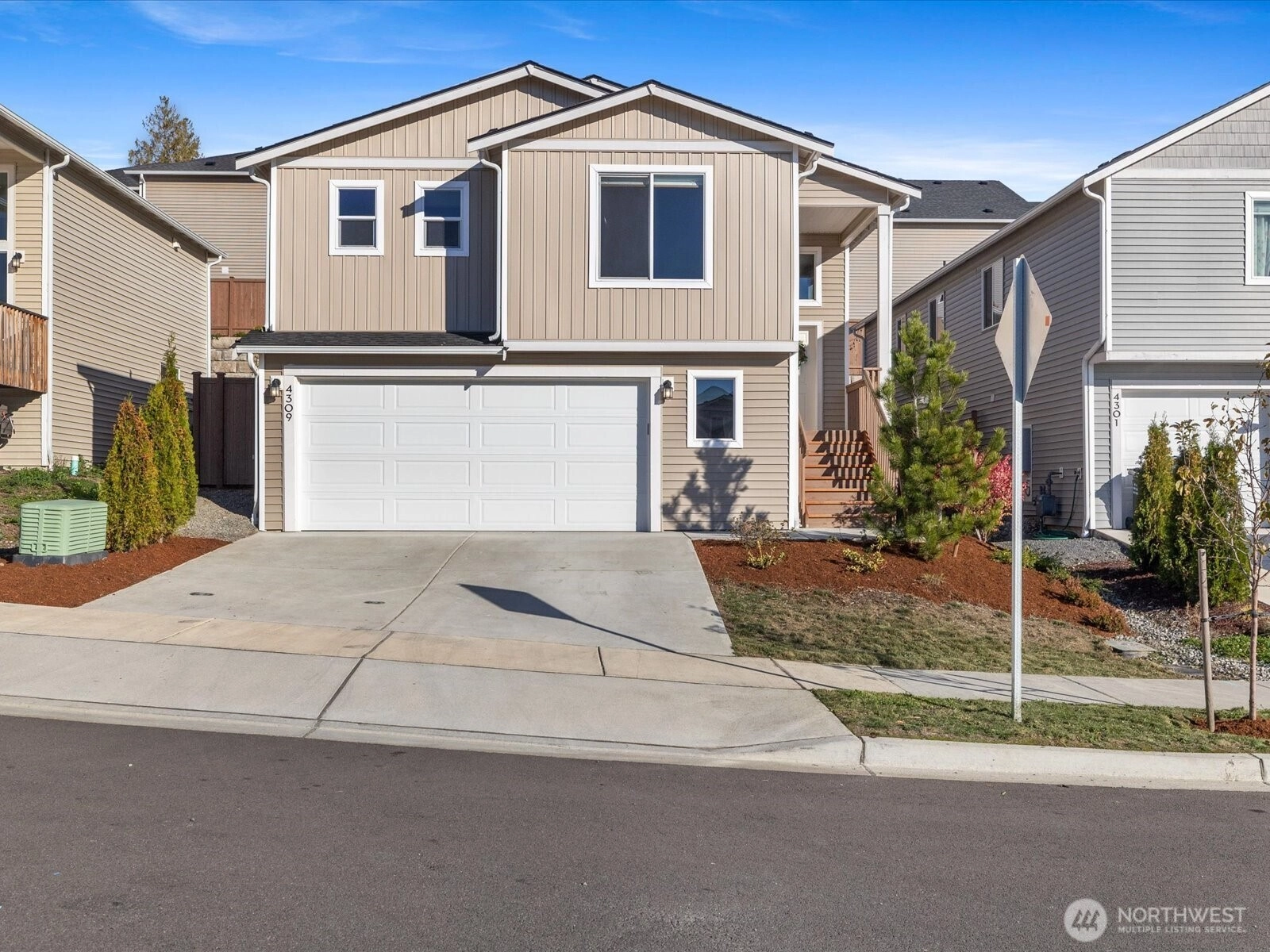 4309 68th Dr NE Unit  Marysville WA 98270