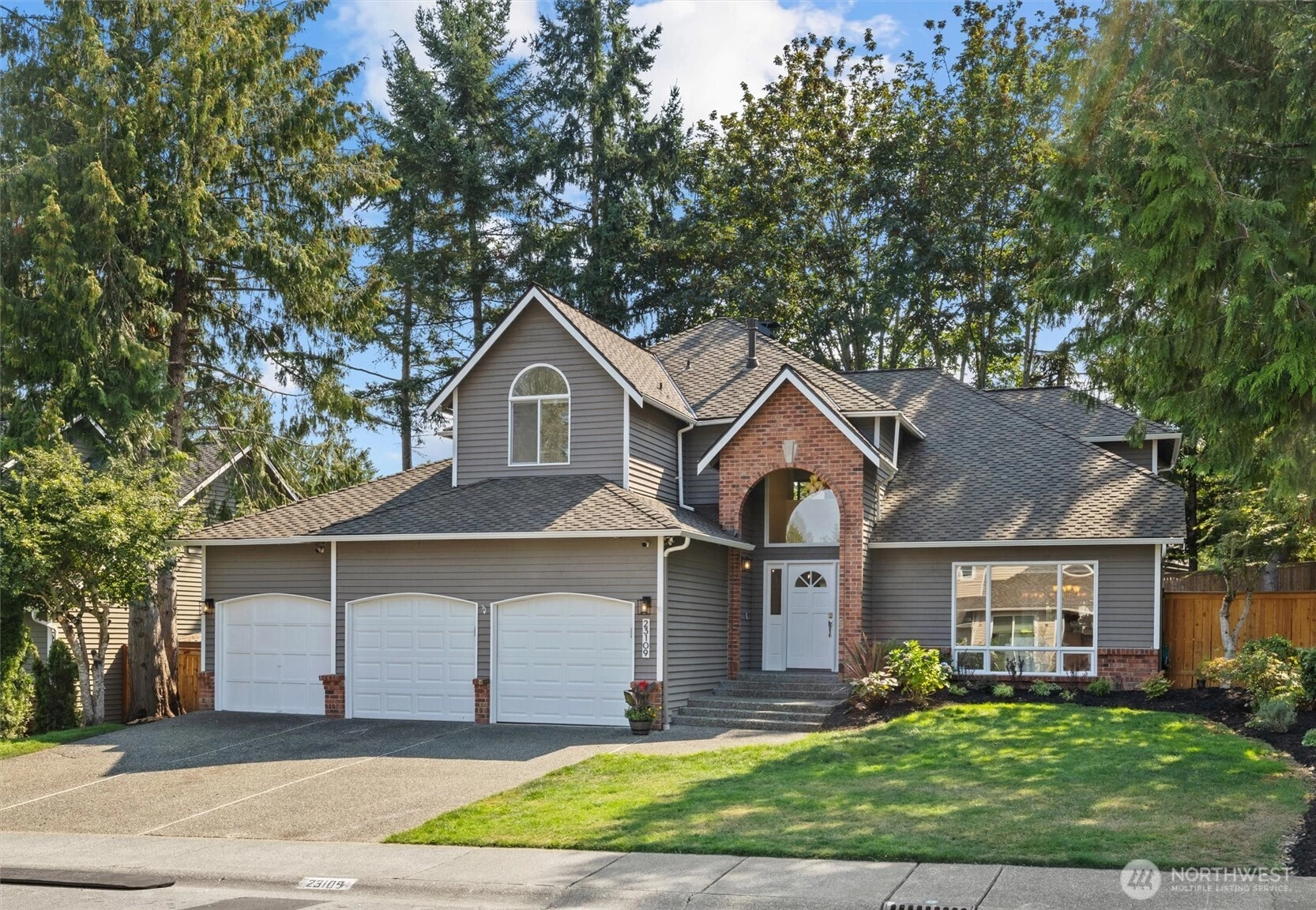 23109 NE 18th Pl Sammamish WA 98074