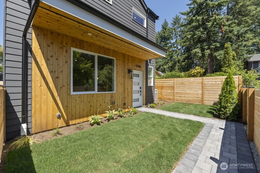 12046 5th Ave NE Seattle WA 98125