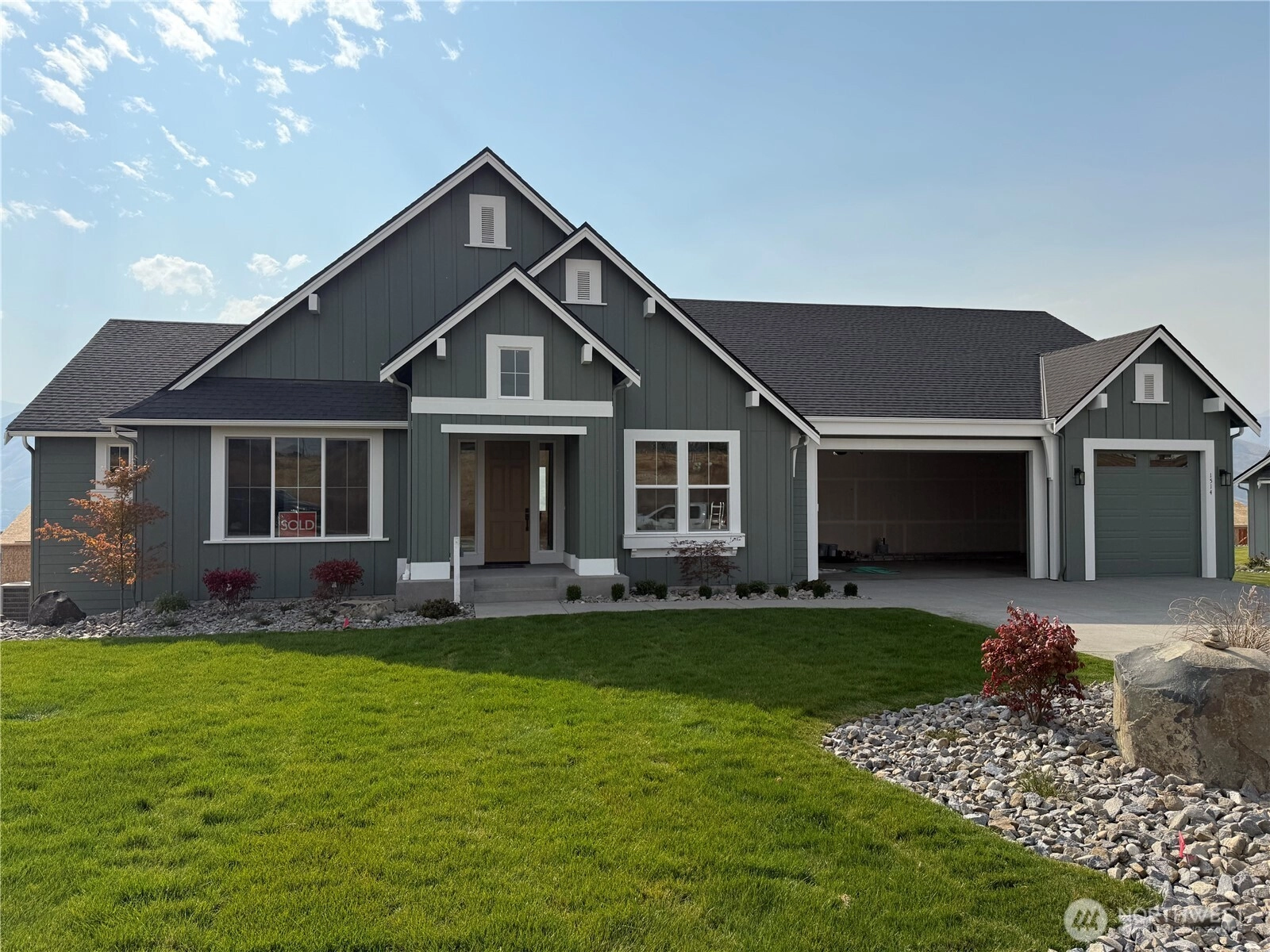 1514 S Kelvin Ct East Wenatchee WA 98802