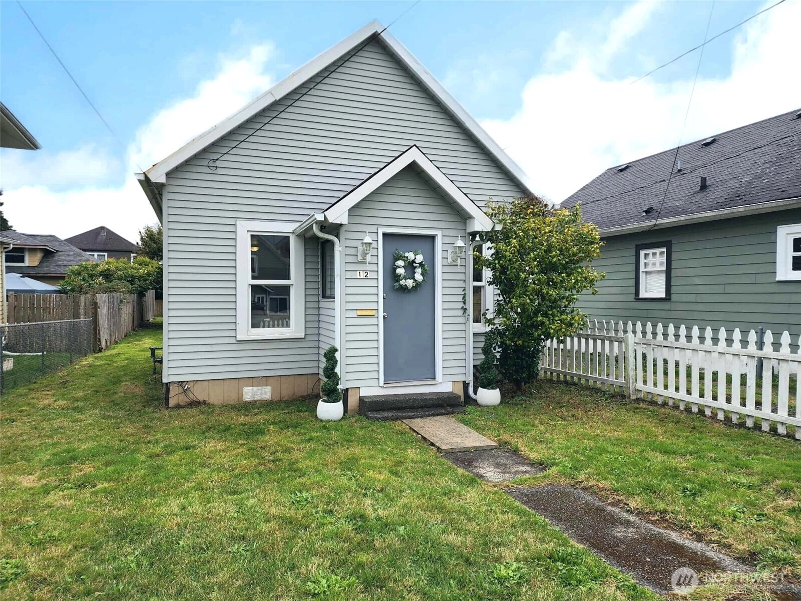 412 Karr Ave Hoquiam WA 98550