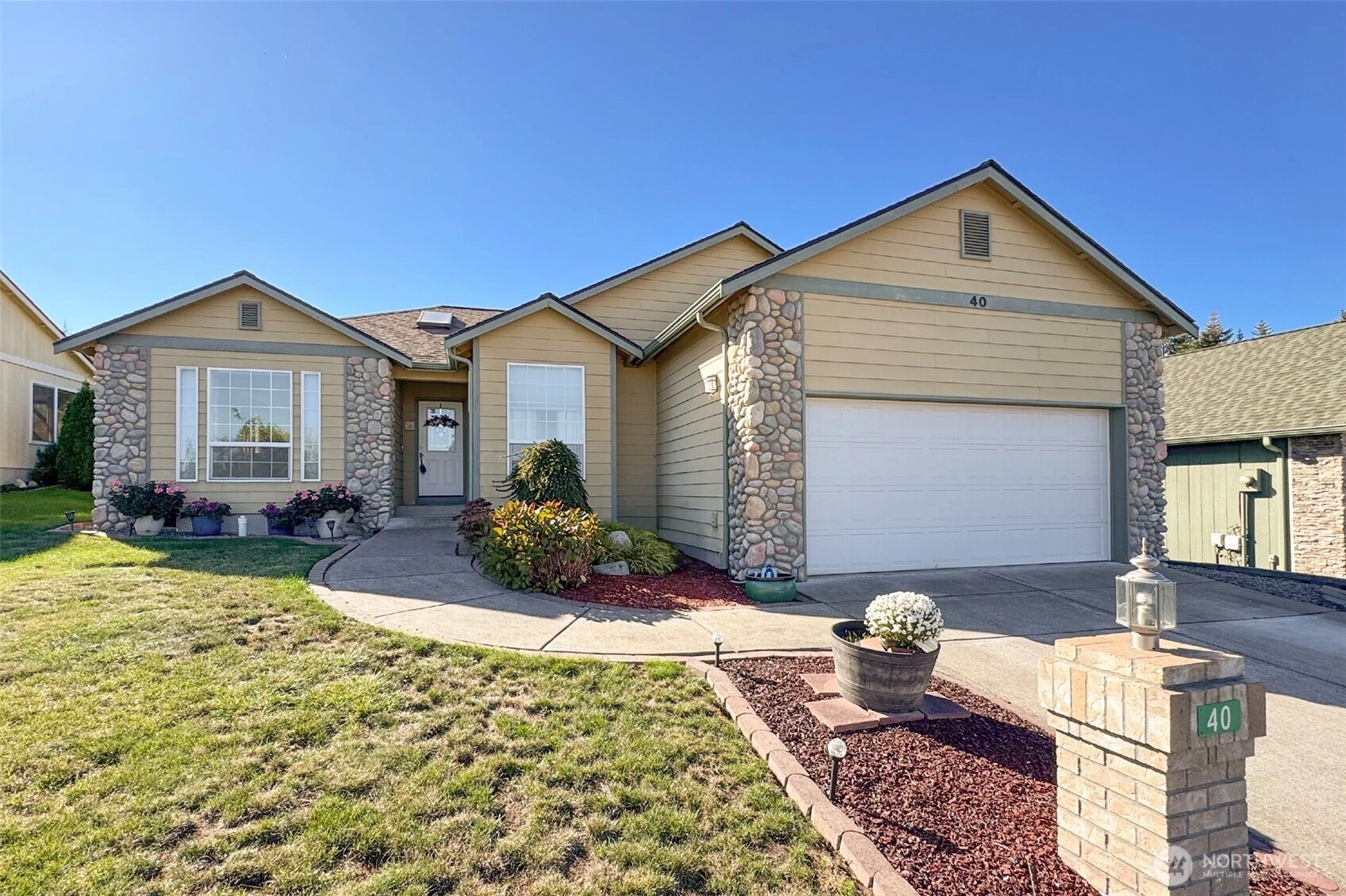 40 America Blvd Unit  Sequim WA 98382