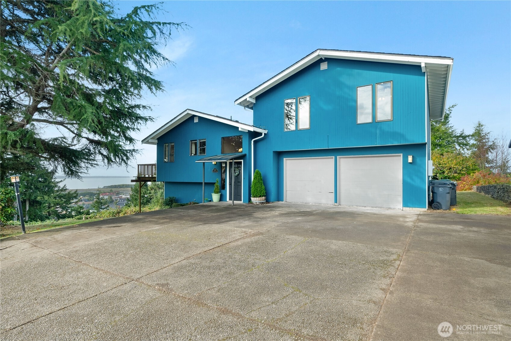 205 Beacon Hill Dr Hoquiam WA 98550