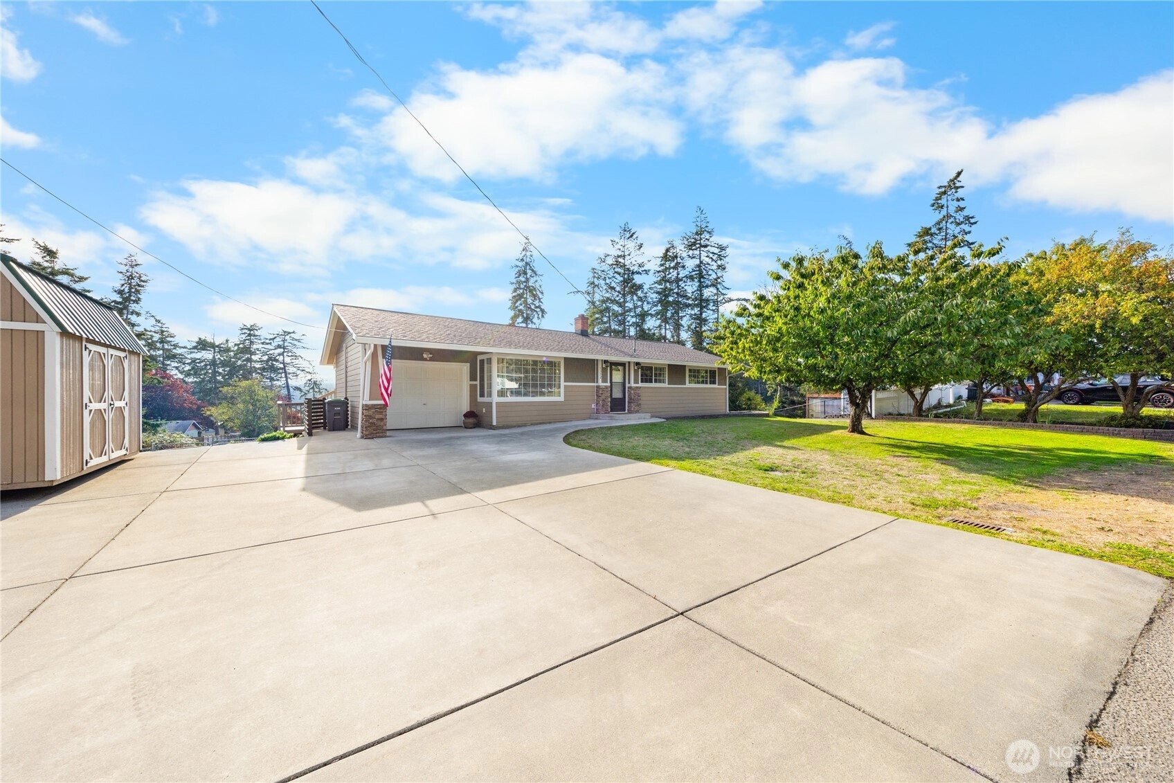 1372 Orchard Loop Oak Harbor WA 98277