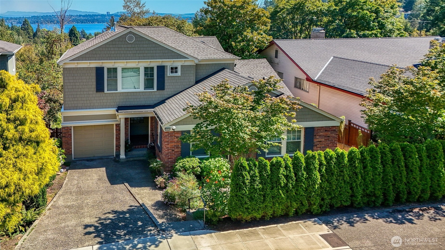 5021 Pullman Ave NE Seattle WA 98105