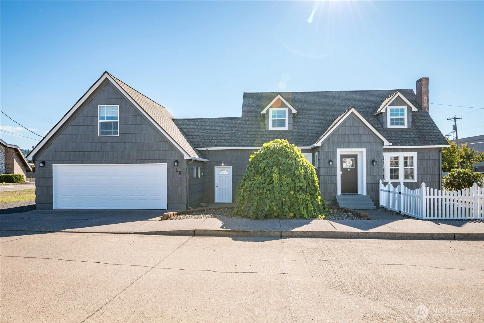 1 D St SW Castle Rock WA 98611