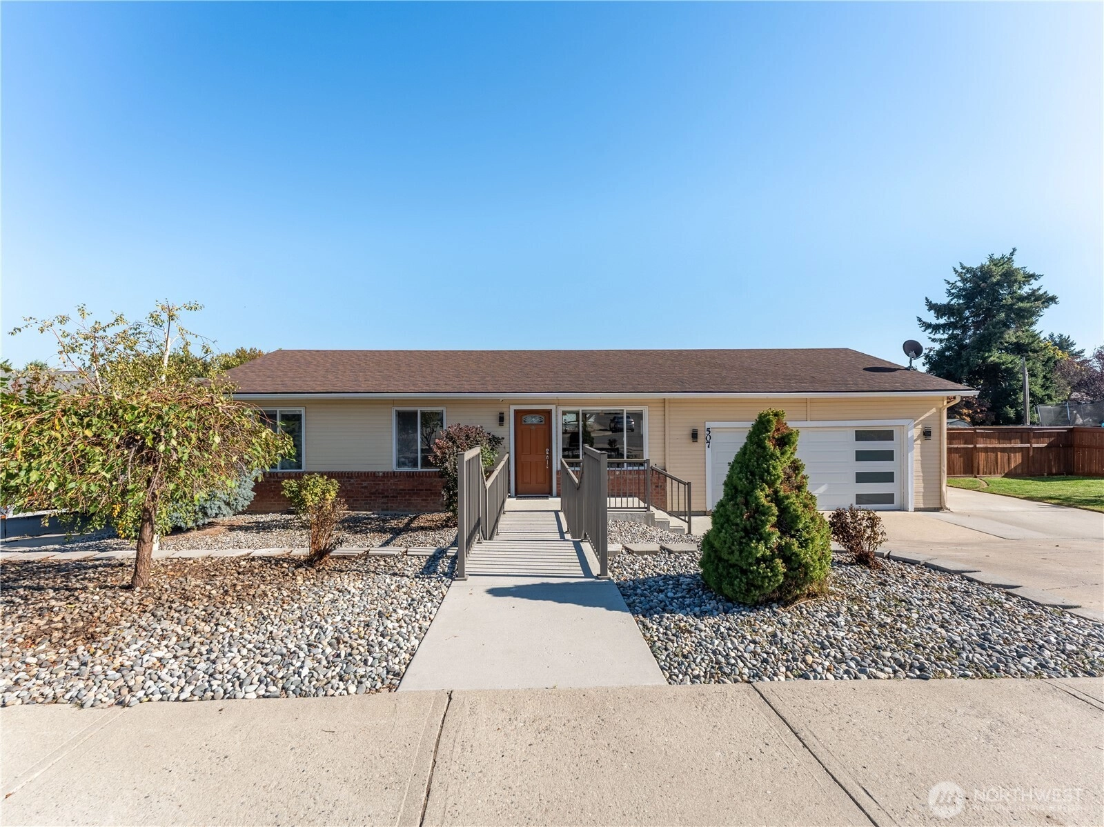 507 Cedar Wood Ln Wenatchee WA 98801