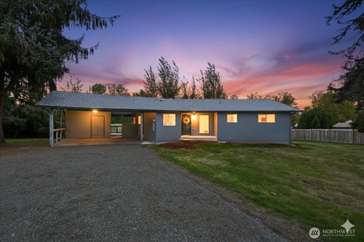 153 Green Acres Dr Castle Rock WA 98611