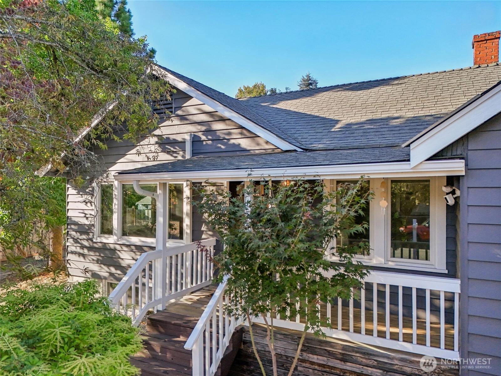 611 Elizabeth St Sumner WA 98390