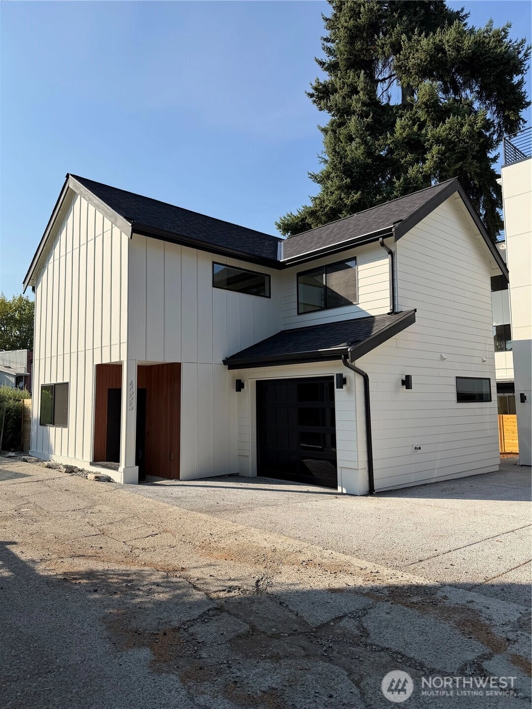 4525 S Orcas St Seattle WA 98118