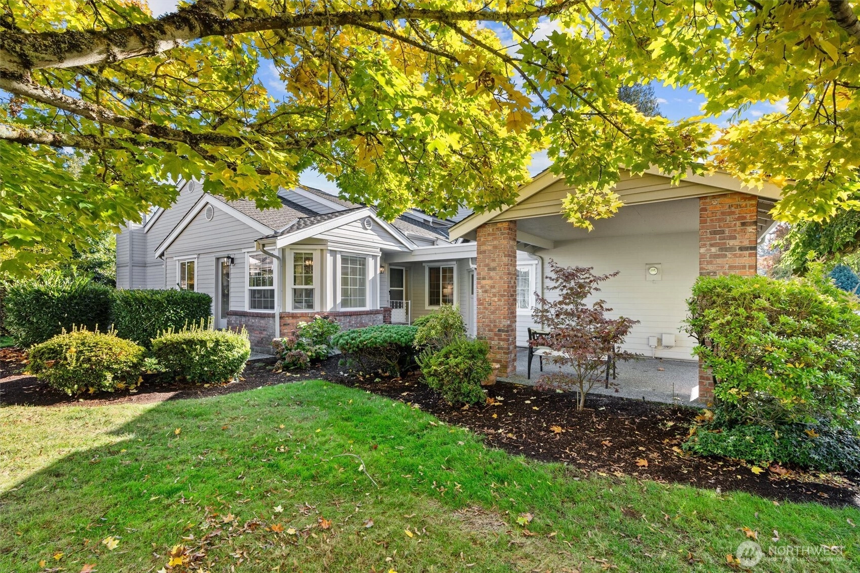 60 145th Pl SE Bellevue WA 98007