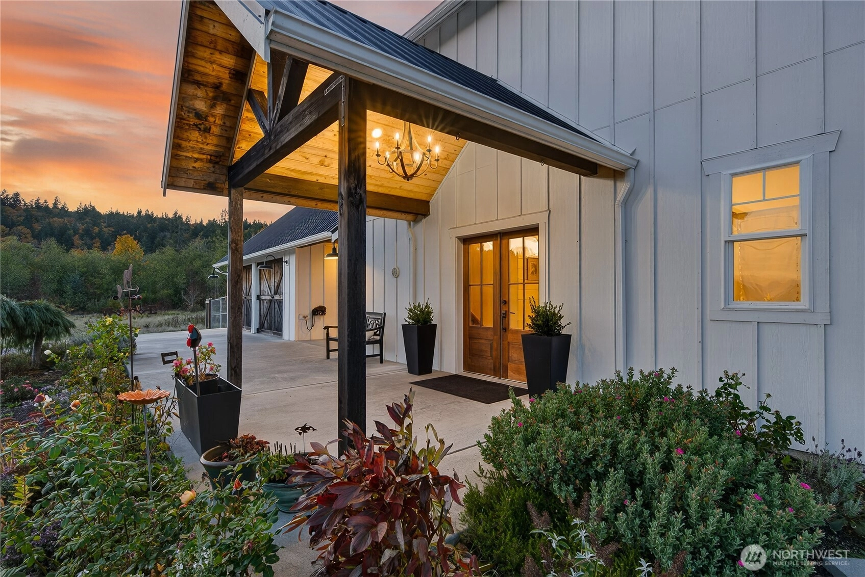 157 Russell Rd Unit  Camano Island WA 98282