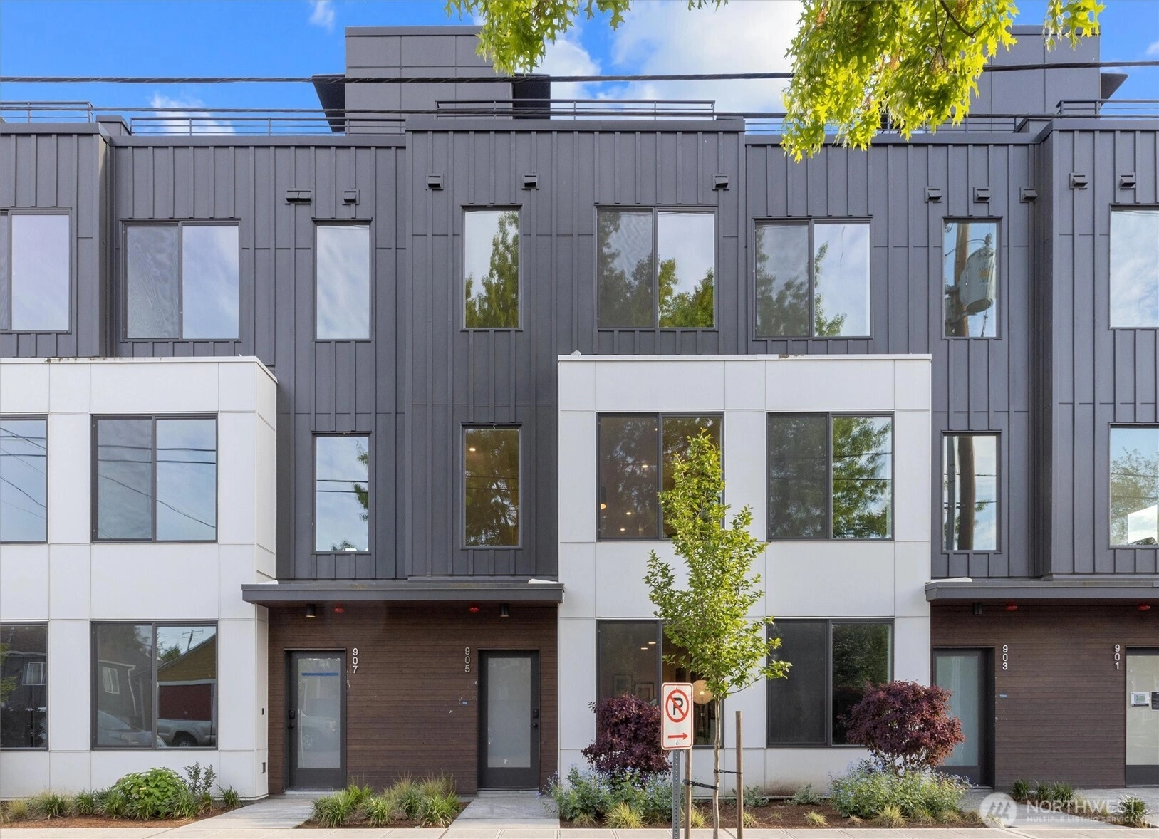 903 S Warsaw St Seattle WA 98108