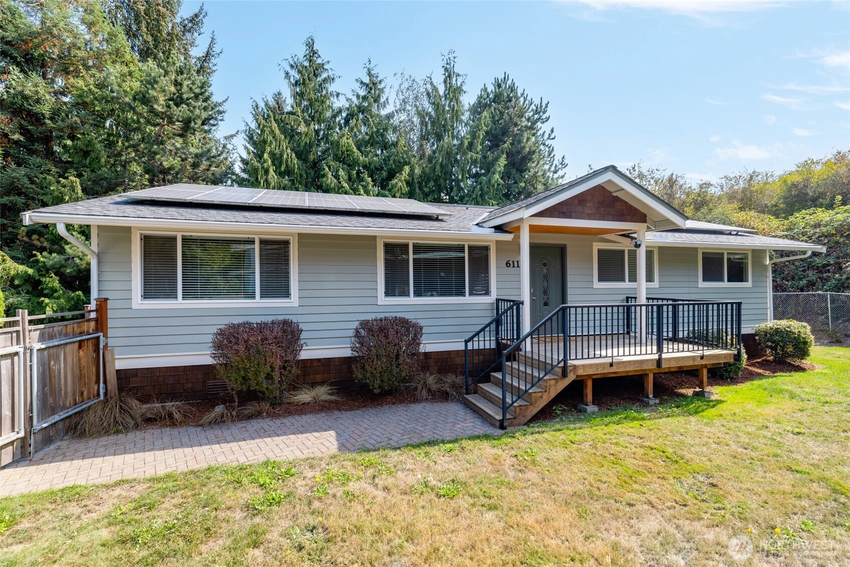611 Whatcom St La Conner WA 98257