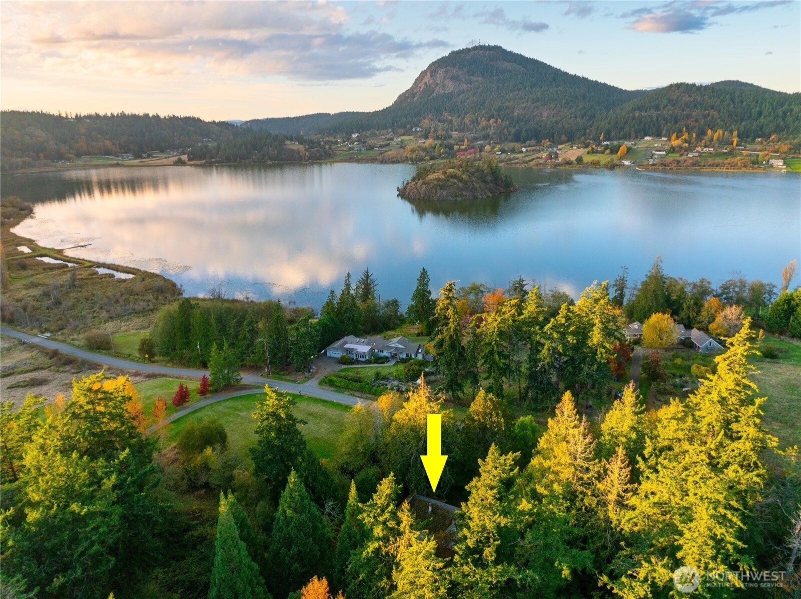 6058 S Campbell Lake Rd Anacortes WA 98221