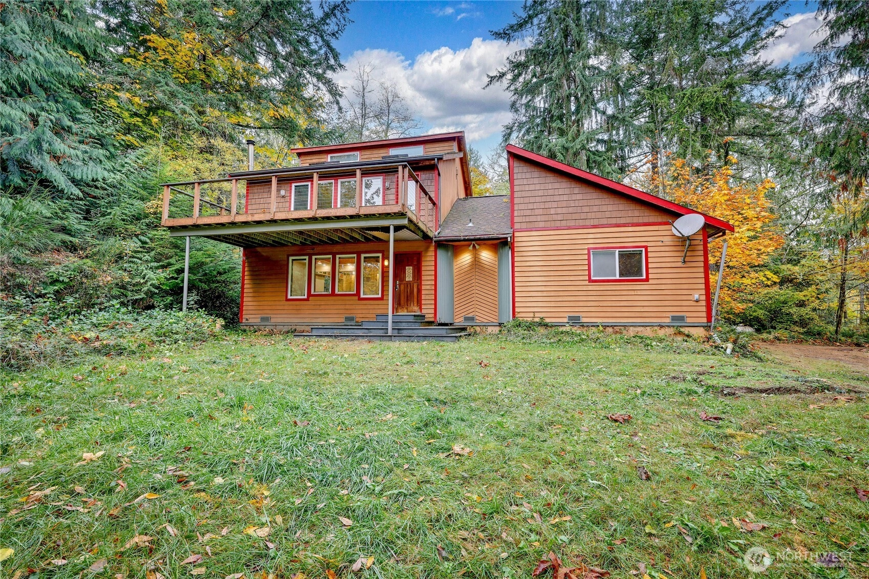 4752 NE Black Swan Ln Olalla WA 98359