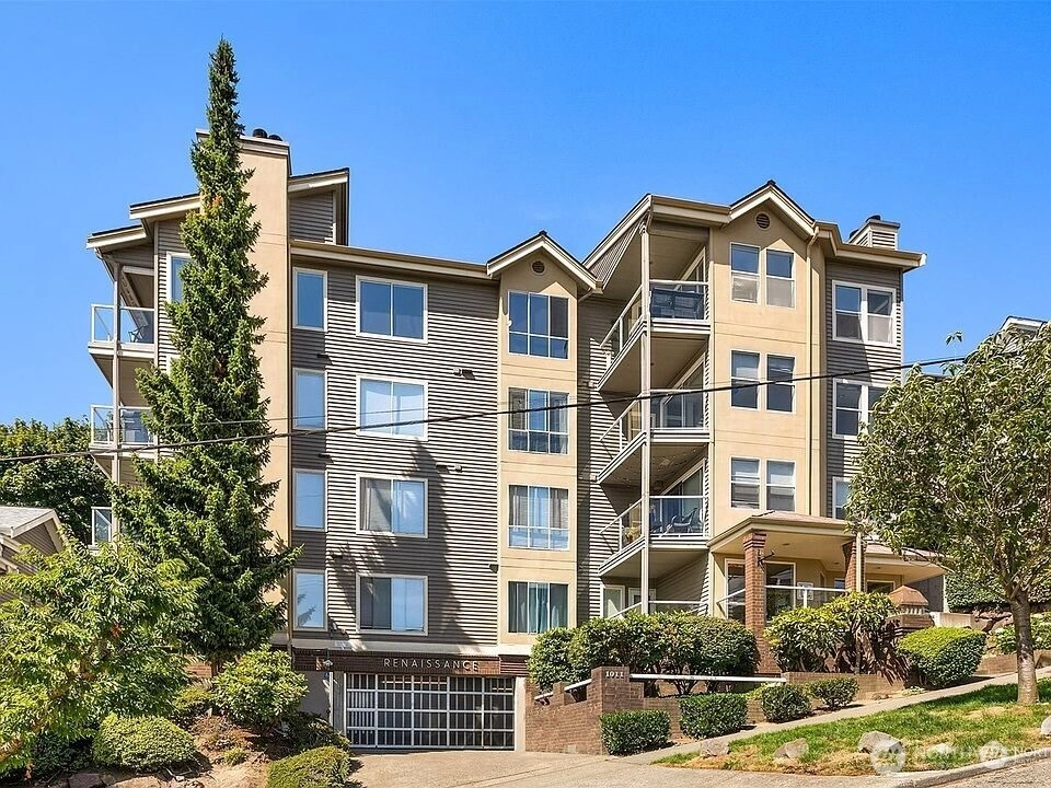 1011 5th Ave N Unit 405 Seattle WA 98109