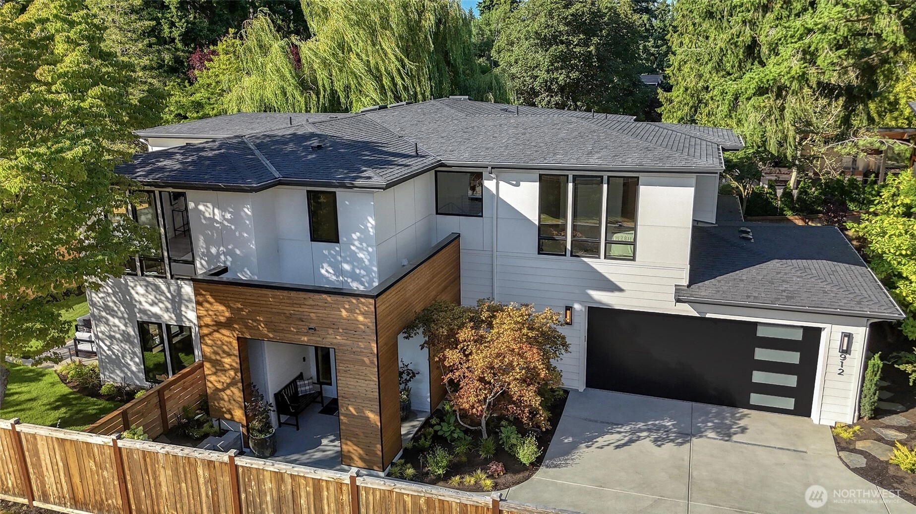 912 18th Ave W Unit  Kirkland WA 98033