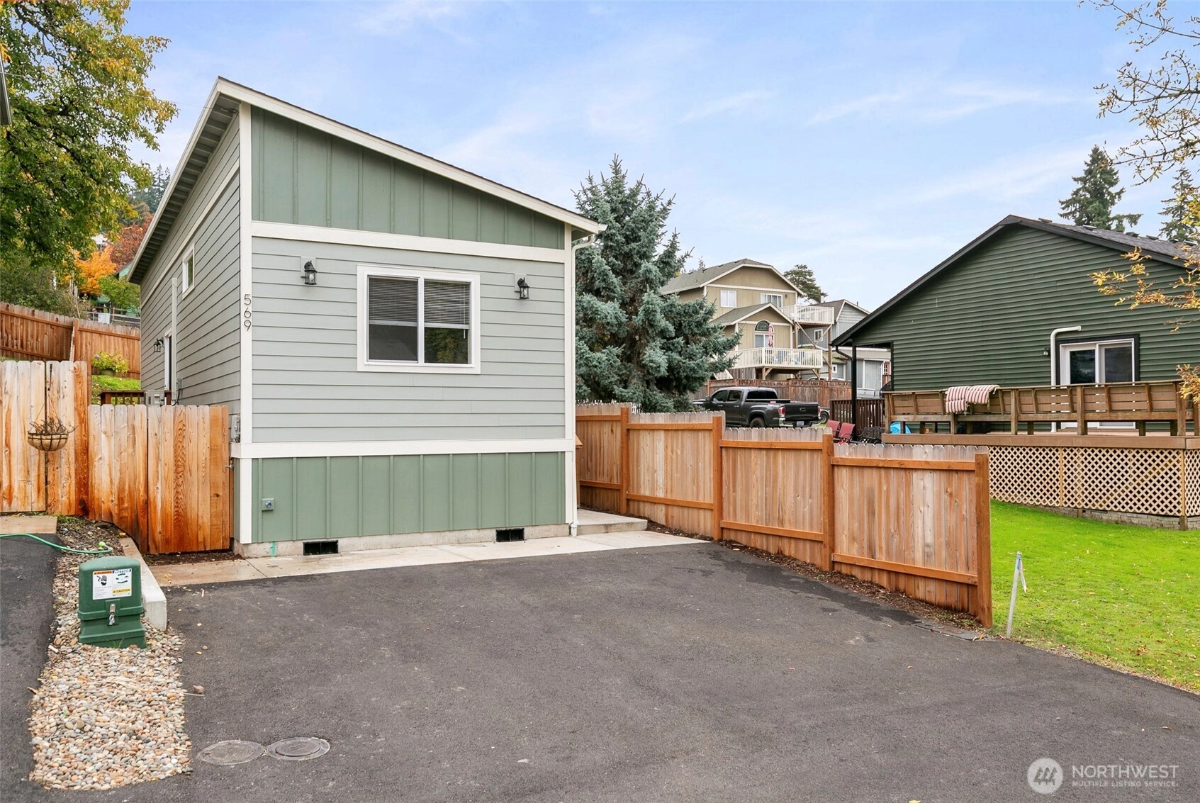 569 N 3rd Kalama WA 98625