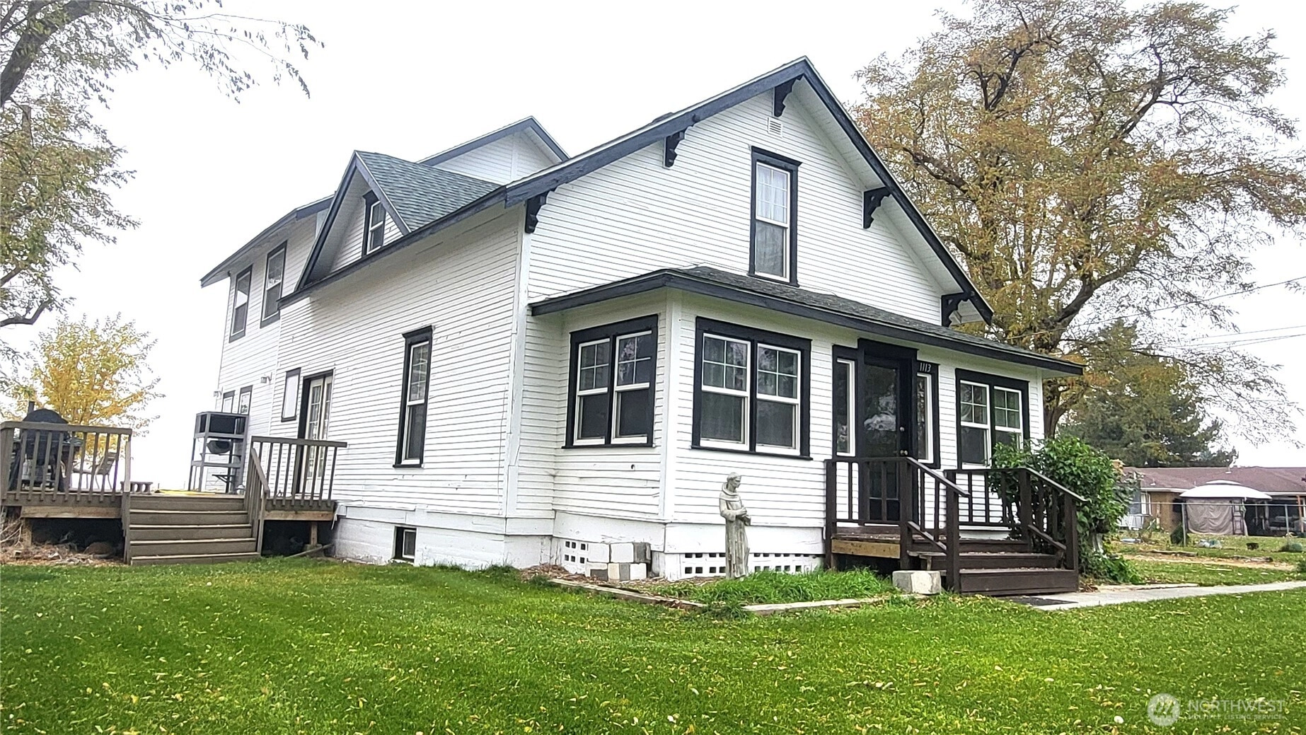 1113 S County Rd Warden WA 98857