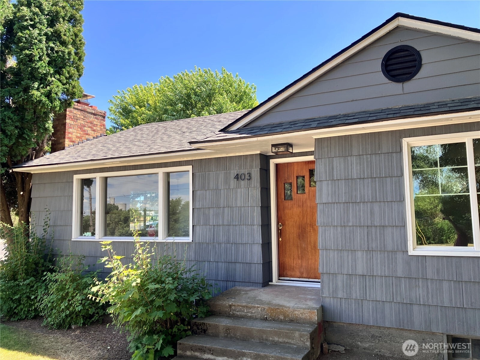 403 W Chestnut St Unit  Almira WA 99103