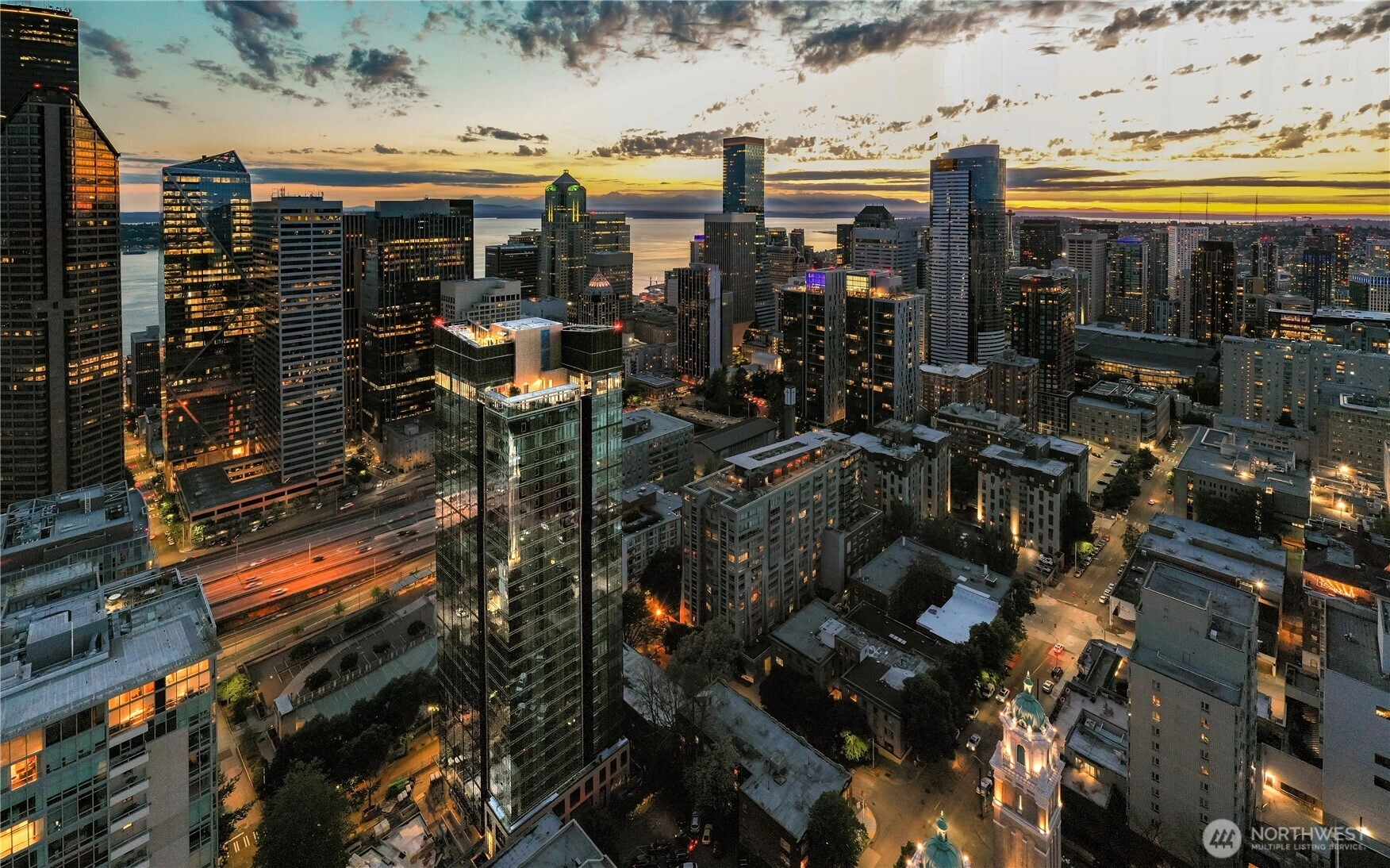 800 Columbia St Unit 1705 Unit 1705 Seattle WA 98104