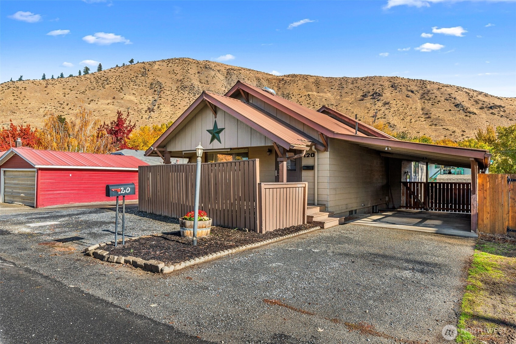 120 S Douglas St Cashmere WA 98815
